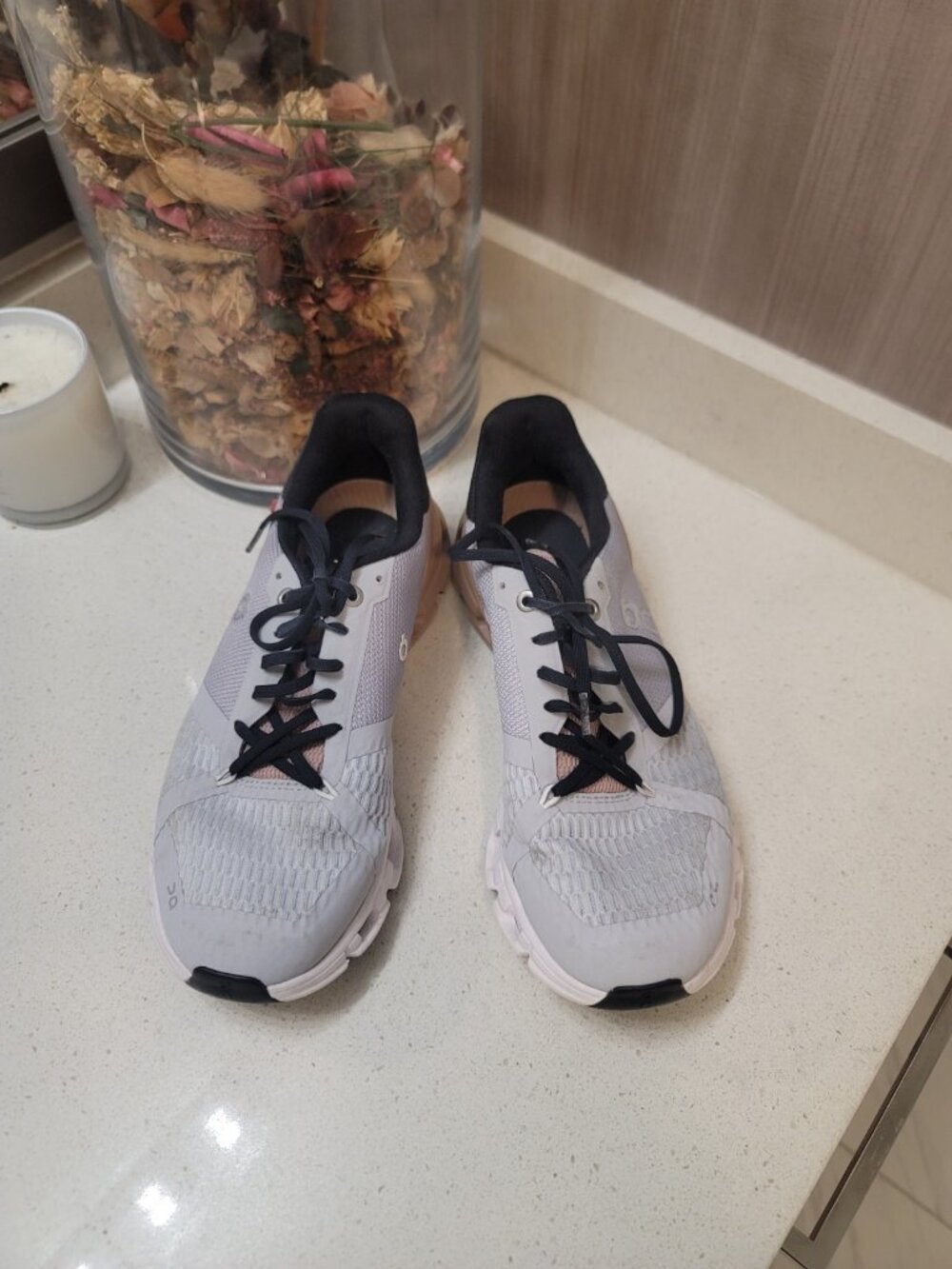 On Cloud Cloudflyer Running Shoes Womens 8 Sneakers Glacier Rosebrown 21.9956 - Picture 2 of 9